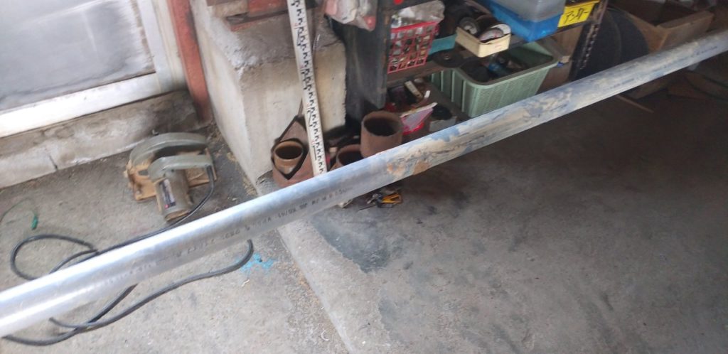 パイプ　穴あけ